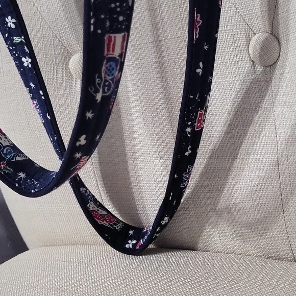 Vera Bradley Iconic Vera Tote- Holiday Owls - Picture 6 of 7